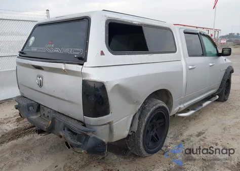 2010 Dodge Ram 1500 Slt/Sport/Trx z USA, uszkodzony, nr VIN 1D7RB1CT4AS121414